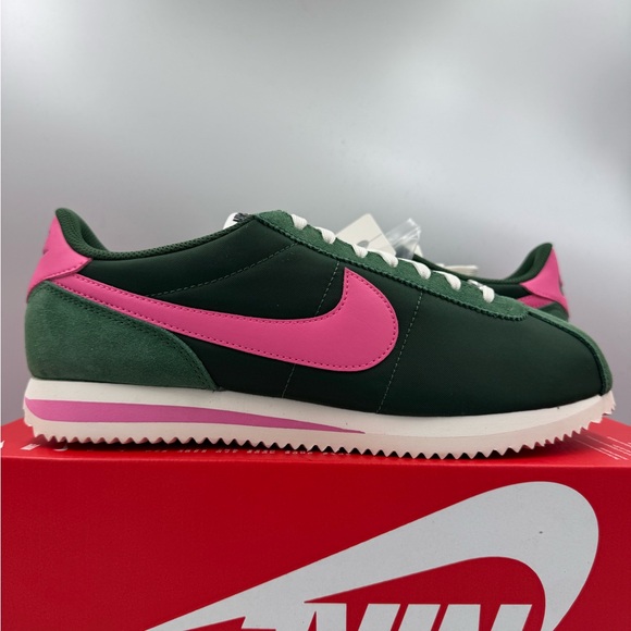 Nike Cortez Fir Pinksicle BRAND NEW Size 10 Women - Picture 2 of 8